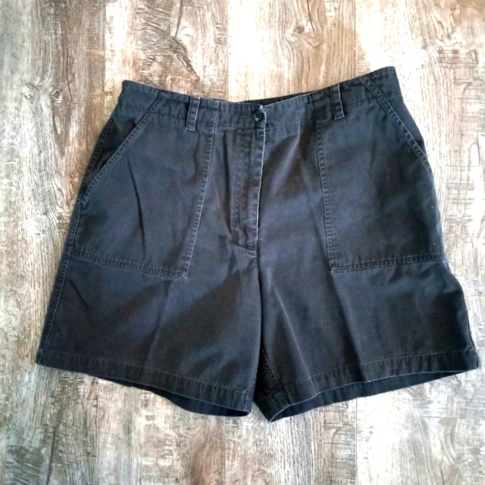 Jones New York women's shorts black size 14